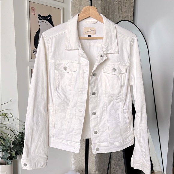 Universal Thread Jackets & Blazers - ✨2/$10✨ Universal Thread Classic White Denim Jean Jacket